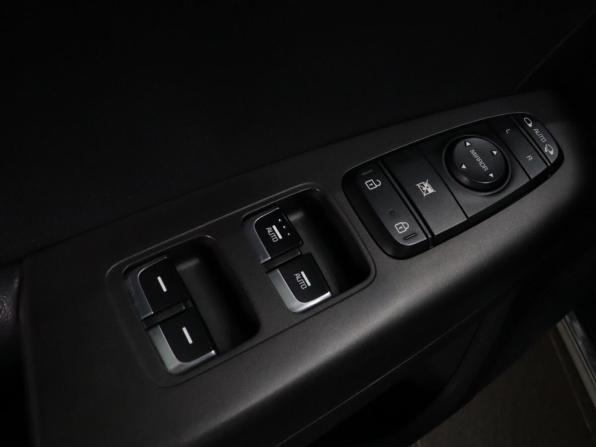 Kia Sportage IV Рестайлинг с пробегом 2021 года, цена 2 685 000 рублей, 84000 км, внедорожник, Автокод Объявления