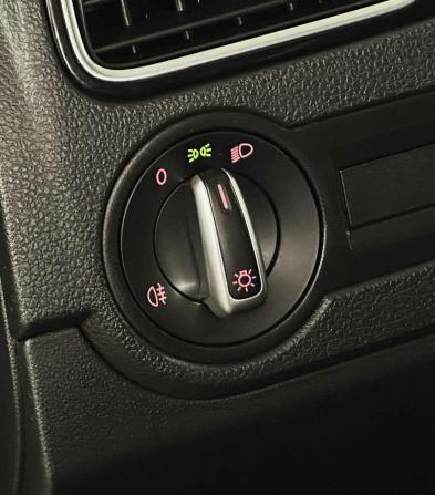 Volkswagen Polo V Рестайлинг с пробегом 2019 года, цена 1 400 000 рублей, 130836 км, седан, Автокод Объявления