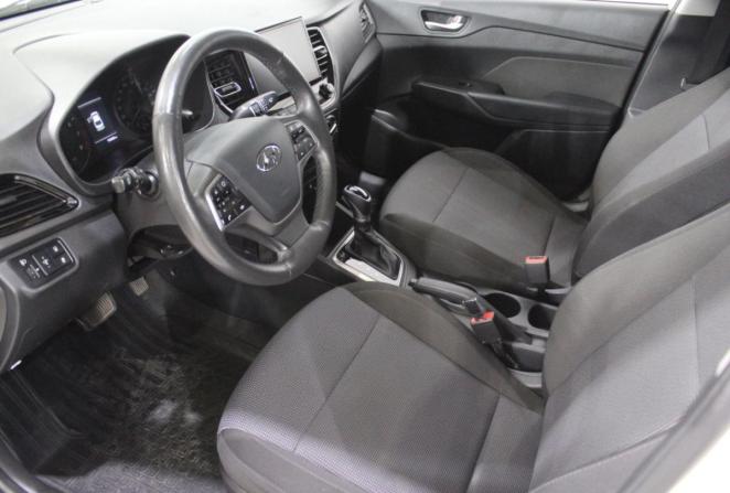 Hyundai Solaris II Рестайлинг с пробегом 2021 года, цена 1 700 000 рублей, 70508 км, седан, Автокод Объявления