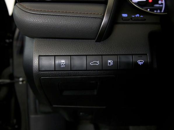Toyota Camry VIII (XV70) с пробегом 2018 года, цена 2 290 000 рублей, 126966 км, седан, Автокод Объявления