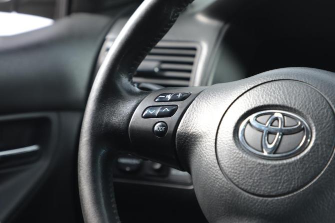 Toyota Corolla IX (E120 E130) Рестайлинг с пробегом 2006 года, цена 689 000 рублей, 189000 км, хэтчбек, Автокод Объявления