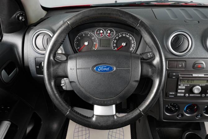 Ford Fusion I Рестайлинг с пробегом 2007 года, цена 499 000 рублей, 205000 км, хэтчбек, Автокод Объявления
