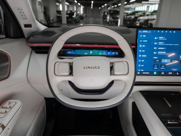 Lynk &amp; Co 900 с пробегом 2026 года, цена 8 350 000 рублей, 27 км, внедорожник, Автокод Объявления
