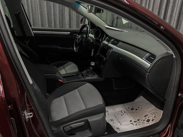 Skoda Superb II с пробегом 2012 года, цена 849 000 рублей, 126000 км, лифтбек, Автокод Объявления