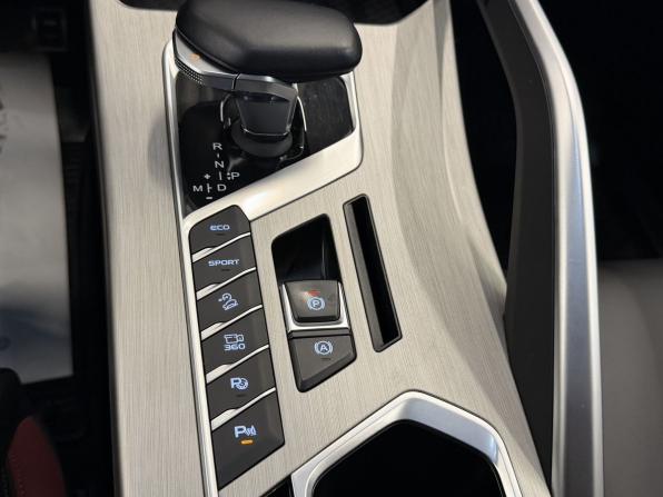 Geely Coolray I с пробегом 2023 года, цена 1 980 000 рублей, 44131 км, внедорожник, Автокод Объявления