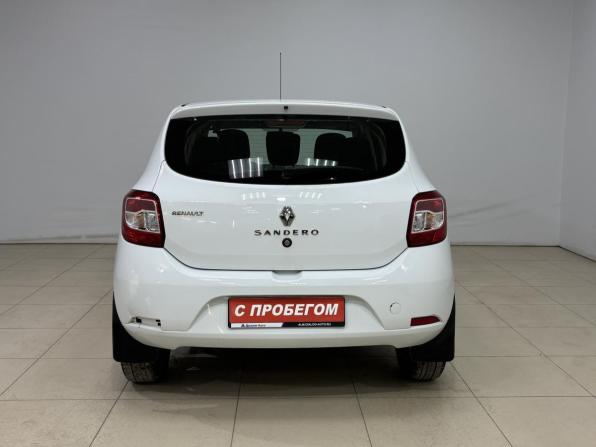 Renault Sandero II с пробегом 2016 года, цена 930 000 рублей, 83471 км, хэтчбек, Автокод Объявления