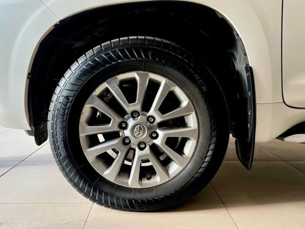 Toyota Land Cruiser Prado 150 Series Рестайлинг 2 с пробегом 2018 года, цена 4 199 000 рублей, 200000 км, внедорожник, Автокод Объявления