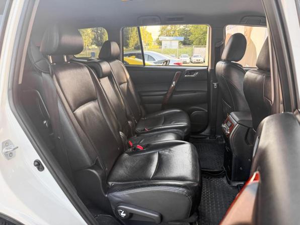 Toyota Highlander II (XU40) Рестайлинг с пробегом 2012 года, цена 2 074 300 рублей, 212085 км, внедорожник, Автокод Объявления