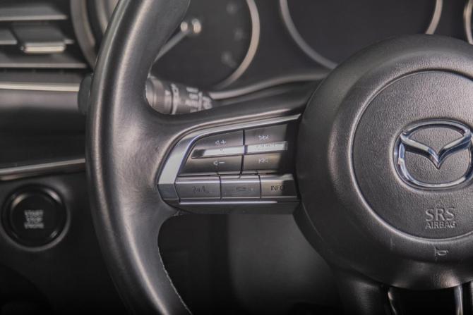Mazda 3 IV (BP) с пробегом 2019 года, цена 1 749 000 рублей, 87000 км, хэтчбек, Автокод Объявления