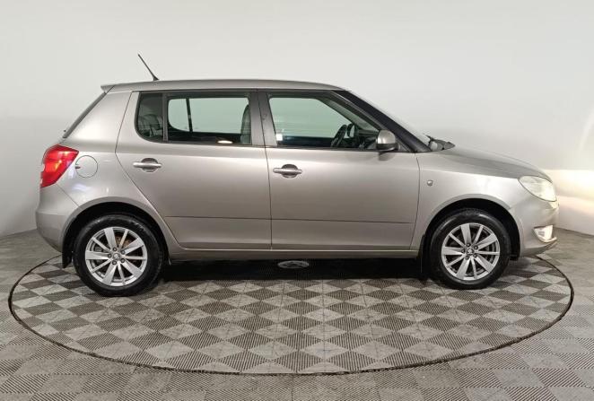 Skoda Fabia II Рестайлинг с пробегом 2013 года, цена 750 000 рублей, 174179 км, хэтчбек, Автокод Объявления