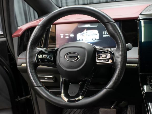 GAC M8 с пробегом 2023 года, цена 4 498 000 рублей, 40559 км, минивэн, Автокод Объявления