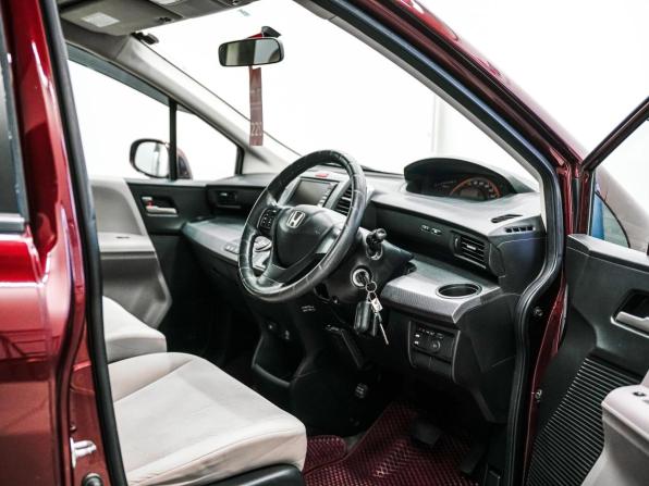 Honda Freed I с пробегом 2009 года, цена 870 000 рублей, 153949 км, компактвэн, Автокод Объявления