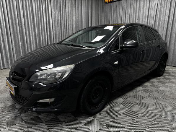 Opel Astra J с пробегом 2012 года, цена 600 000 рублей, 184954 км, хэтчбек, Автокод Объявления