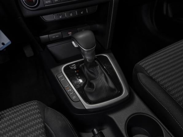 Kia Ceed III Рестайлинг с пробегом 2022 года, цена 2 240 000 рублей, 68212 км, хэтчбек, Автокод Объявления
