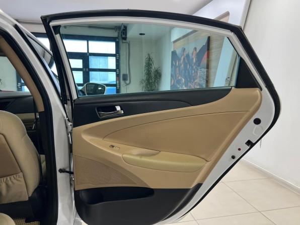 Hyundai Sonata VI (YF) с пробегом 2012 года, цена 1 095 000 рублей, 253445 км, седан, Автокод Объявления