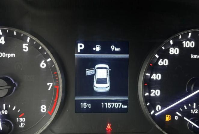 Hyundai Solaris II с пробегом 2018 года, цена 1 345 000 рублей, 115691 км, седан, Автокод Объявления