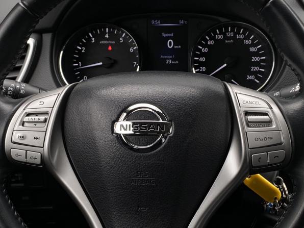 Nissan Qashqai II с пробегом 2016 года, цена 1 899 000 рублей, 22535 км, внедорожник, Автокод Объявления