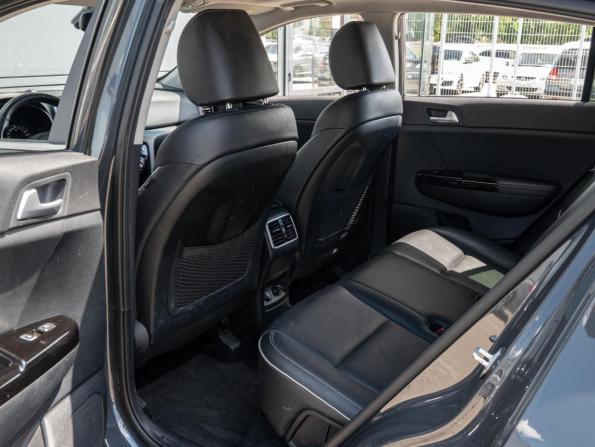 Kia Sportage IV Рестайлинг с пробегом 2021 года, цена 2 650 000 рублей, 77977 км, внедорожник, Автокод Объявления