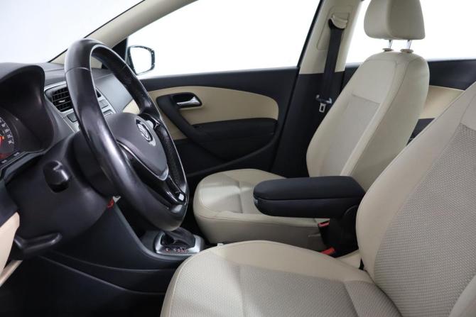 Volkswagen Polo V с пробегом 2015 года, цена 949 000 рублей, 120000 км, седан, Автокод Объявления