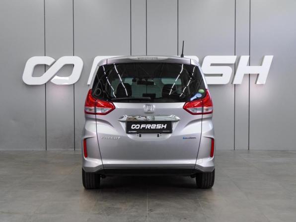 Honda Freed II с пробегом 2016 года, цена 1 590 000 рублей, 125929 км, компактвэн, Автокод Объявления