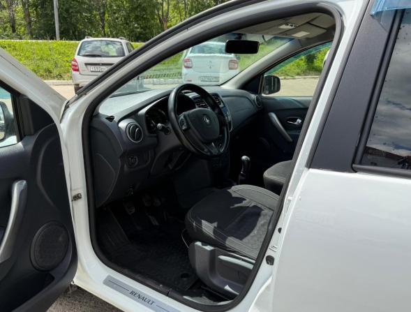 Renault Logan II с пробегом 2016 года, цена 399 000 рублей, 232000 км, седан, Автокод Объявления