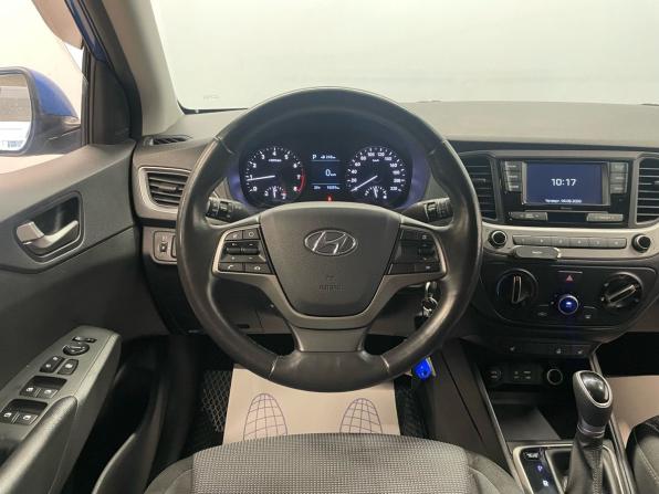 Hyundai Solaris II с пробегом 2018 года, цена 1 328 000 рублей, 92300 км, седан, Автокод Объявления