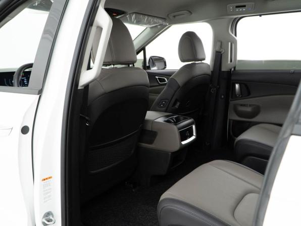 Kia Carnival IV Рестайлинг с пробегом 2025 года, цена 5 998 999 рублей, 12425 км, минивэн, Автокод Объявления