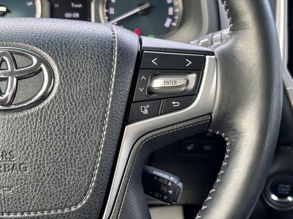 Toyota Land Cruiser Prado 150 Series Рестайлинг 2 с пробегом 2019 года, цена 5 499 000 рублей, 89416 км, внедорожник, Автокод Объявления