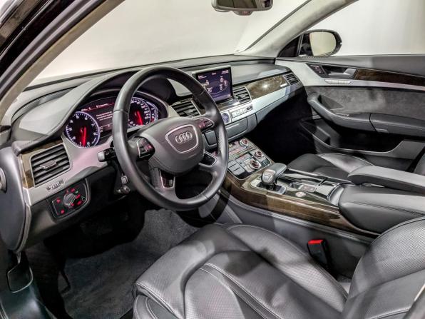 Audi A8 III (D4) Рестайлинг с пробегом 2016 года, цена 3 500 000 рублей, 90722 км, седан, Автокод Объявления
