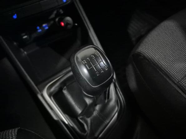 Hyundai Solaris II с пробегом 2018 года, цена 1 260 000 рублей, 137080 км, седан, Автокод Объявления