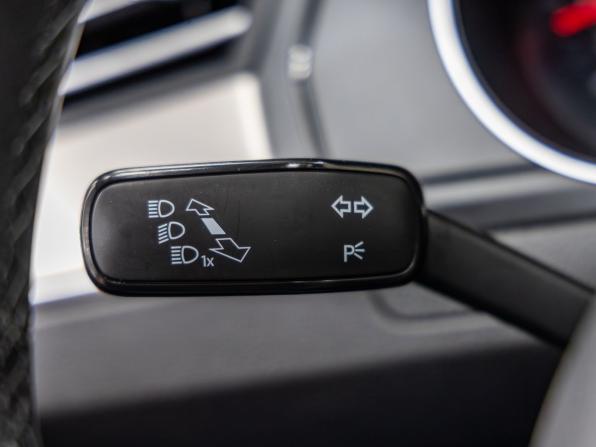 Volkswagen Passat B8 с пробегом 2018 года, цена 1 798 000 рублей, 138946 км, седан, Автокод Объявления