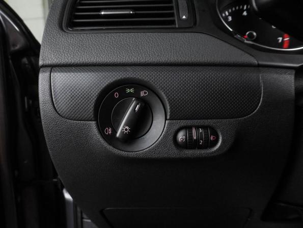 Volkswagen Jetta VI Рестайлинг с пробегом 2015 года, цена 1 249 000 рублей, 103405 км, седан, Автокод Объявления