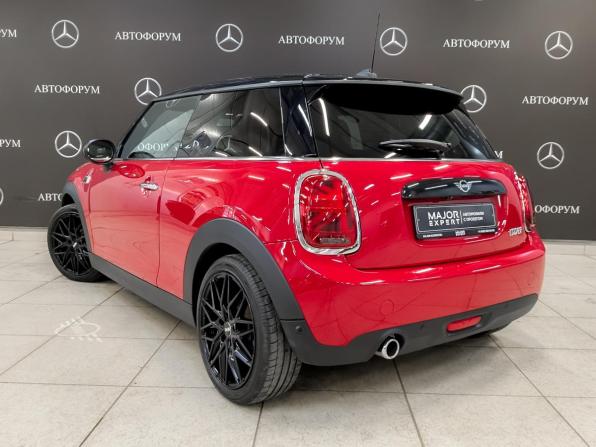 Mini Hatch III (F55/F56) Рестайлинг с пробегом 2020 года, цена 2 315 000 рублей, 51000 км, хэтчбек, Автокод Объявления