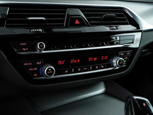 BMW 5 серии VII (G30/G31/G38) с пробегом 2020 года, цена 3 799 077 рублей, 108911 км, седан, Автокод Объявления