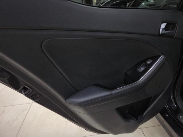Kia Optima III Рестайлинг с пробегом 2015 года, цена 1 320 000 рублей, 242576 км, седан, Автокод Объявления
