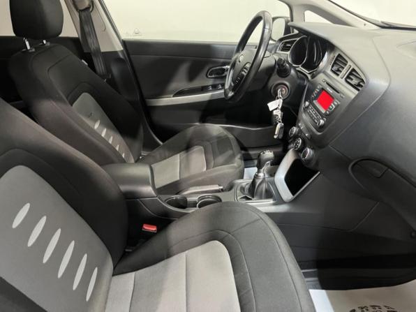 Kia Ceed II с пробегом 2013 года, цена 1 025 000 рублей, 117828 км, хэтчбек, Автокод Объявления