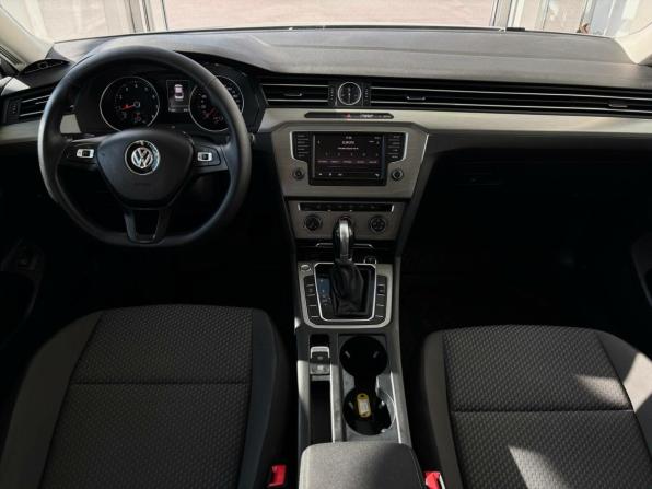 Volkswagen Passat B8 с пробегом 2017 года, цена 1 999 000 рублей, 51202 км, седан, Автокод Объявления