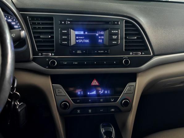 Hyundai Elantra VI (AD) с пробегом 2018 года, цена 1 345 000 рублей, 201723 км, седан, Автокод Объявления