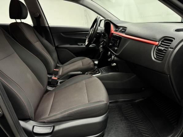 Kia Rio IV Рестайлинг с пробегом 2021 года, цена 1 550 000 рублей, 46180 км, хэтчбек, Автокод Объявления