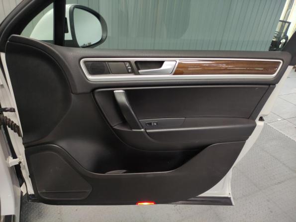 Volkswagen Touareg II Рестайлинг с пробегом 2015 года, цена 2 533 000 рублей, 308921 км, внедорожник, Автокод Объявления