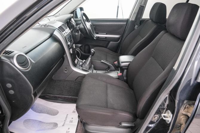 Suzuki Escudo III с пробегом 2008 года, цена 999 000 рублей, 155044 км, внедорожник, Автокод Объявления