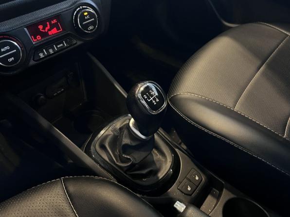 Kia Rio III с пробегом 2013 года, цена 890 000 рублей, 167309 км, хэтчбек, Автокод Объявления