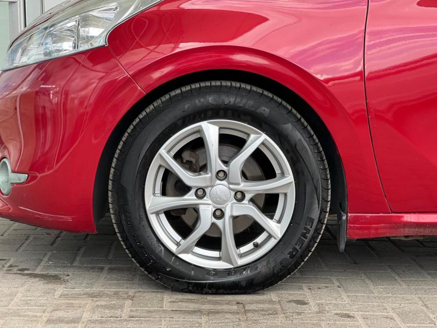 Peugeot 208 I Липецк  - изображение 11