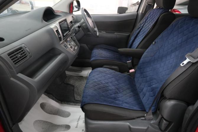 Toyota Raum II с пробегом 2009 года, цена 999 000 рублей, 118533 км, компактвэн, Автокод Объявления
