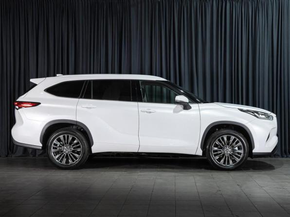Toyota Highlander IV (XU70) с пробегом 2025 года, цена 5 779 000 рублей, 49 км, внедорожник, Автокод Объявления