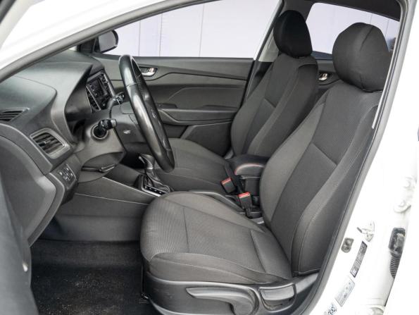 Hyundai Solaris II с пробегом 2019 года, цена 1 385 000 рублей, 108343 км, седан, Автокод Объявления