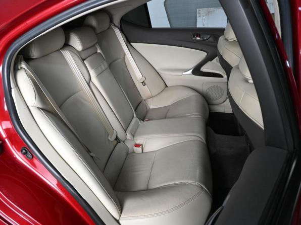 Lexus IS II Рестайлинг 2 с пробегом 2011 года, цена 1 650 000 рублей, 261686 км, седан, Автокод Объявления