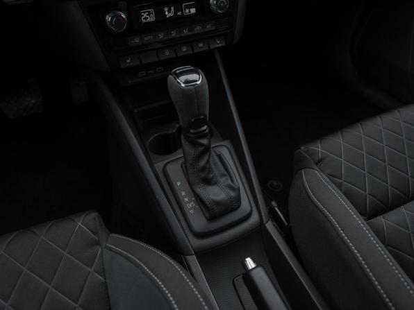 Skoda Rapid II с пробегом 2021 года, цена 1 870 000 рублей, 77062 км, лифтбек, Автокод Объявления