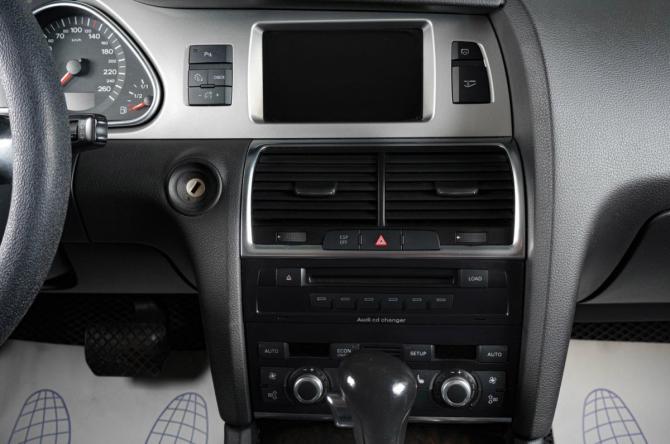 Audi Q7 I (4L) с пробегом 2007 года, цена 1 119 000 рублей, 223349 км, внедорожник, Автокод Объявления