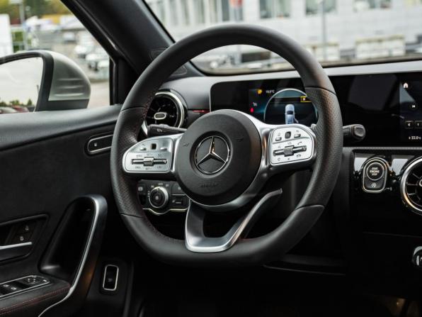 Mercedes-Benz A-Класс IV (W177) с пробегом 2019 года, цена 2 248 000 рублей, 132430 км, седан, Автокод Объявления